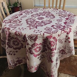 Vintage handmade woven maroon and white floral design tablecloth from Li…